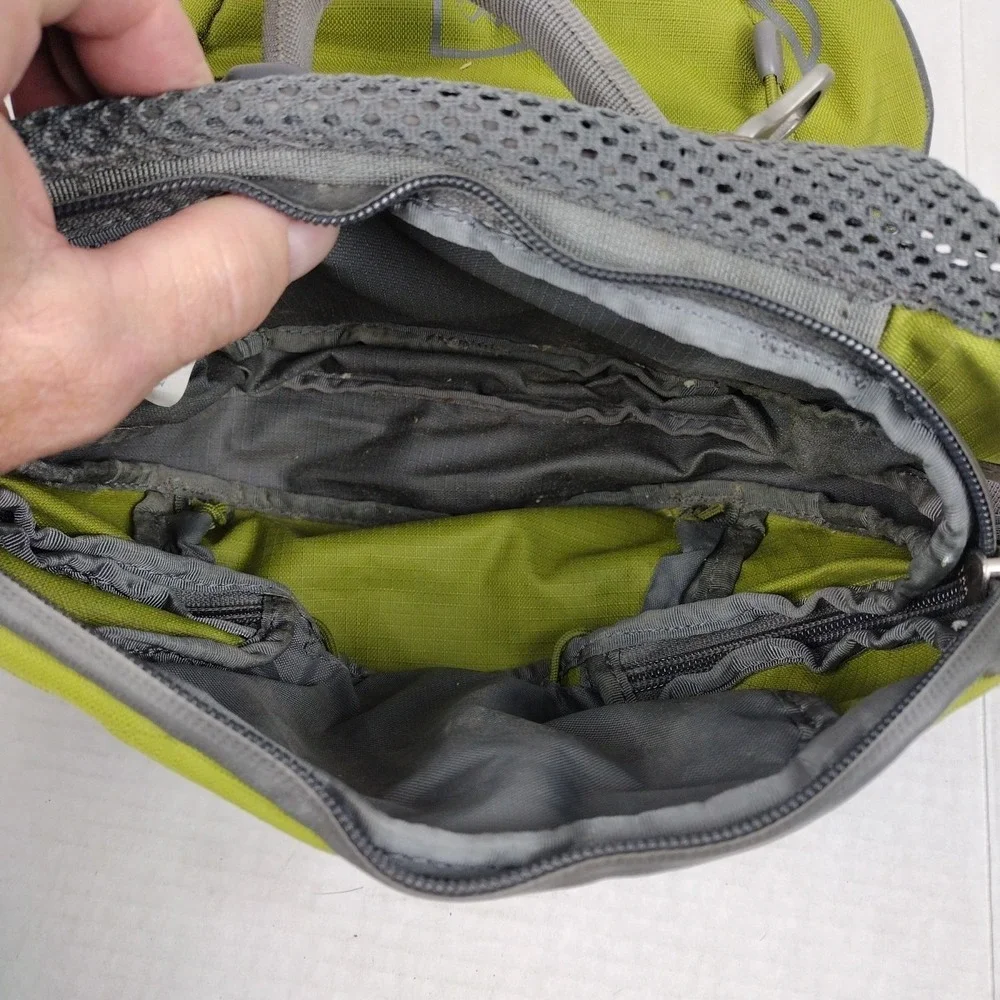 REI Ultra Dog Pack size Small Green Lightweight for Hiking, Backpack Fishing
